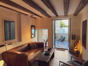 Spacious 2br in Arles Historical Center With Terrace