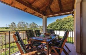 3 Bedroom Nice Home In Liznjan