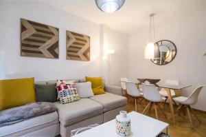 Bright & Spacious- City Center- 2Rooms-2Bathrooms