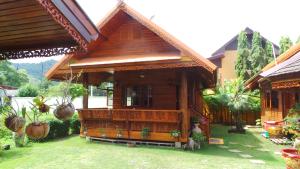 Golden Teak Resort Baan Sapparot