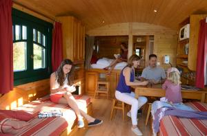 Maisons de vacances Les Roulottes & Cottages du Moulin : photos des chambres