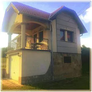 Kleines Haus - Négyszögmajor