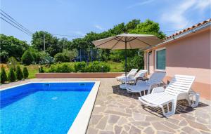 Amazing Apartment In Podpican With Wifi