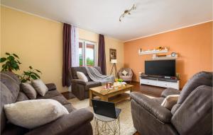 Lovely Home In Sv,lovrec With Kitchen 