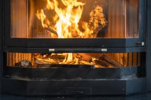 Παραθαλάσσια κατοικία με μπάρμπεκιου και τζακούζι