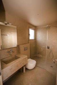 Mani Luxury Suites and Studios in Gytheio with Private Pools