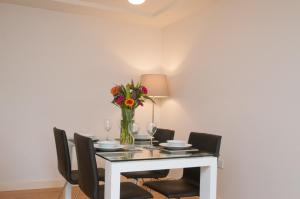 Cleyro Serviced Apartments - Finzels Reach