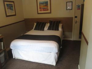 Double Room room in Laird And Dog Inn