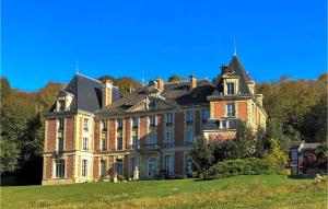 Cozy Home In Saint-Cyr-En-Arthies