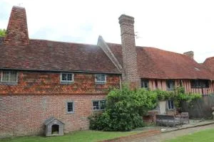 Delightful 4BD Home full of Flair Edenbridge Kent - 菲尔布里奇