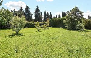 Maisons de vacances Amazing Home In Beaumes-de-venise With Private Swimming Pool, Can Be Inside Or Outside : Maison de Vacances 3 Chambres 