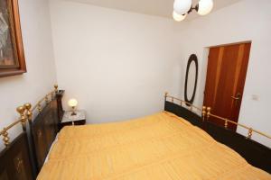 Family friendly seaside apartments Arbanija, Ciovo - 5220