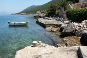 Apartments by the sea Cove Zarace - Gdinj, Hvar - 4596