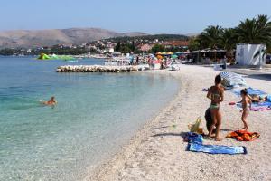 Seaside apartments with a swimming pool Okrug Gornji, Ciovo - 5960