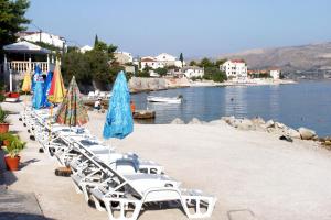 Apartments by the sea Arbanija, Ciovo - 6062