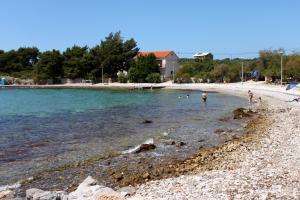 Apartments by the sea Sucuraj, Hvar - 6732