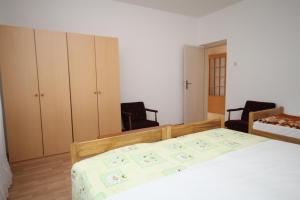 Apartments with parking space Seline, Paklenica - 6604