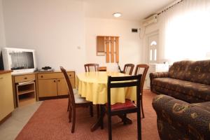 Apartments with parking space Seline, Paklenica - 6604