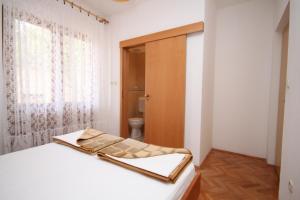 Apartments by the sea Seline, Paklenica - 6544