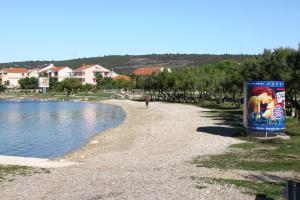 Apartments with a swimming pool Zemunik Donji Zadar  6188
