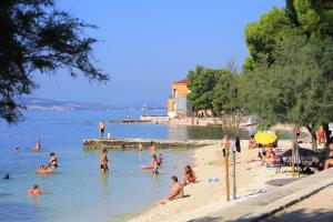 Apartments by the sea Kastel Kambelovac, Kastela - 8627