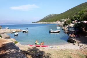 Apartment Zarace - Gdinj 2047b