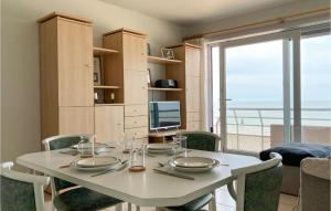 Gorgeous Apartment In Oostende