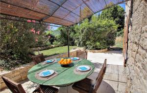 2 Bedroom Beautiful Home In St Didier