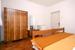 Apartments with parking space Seline, Paklenica - 6628