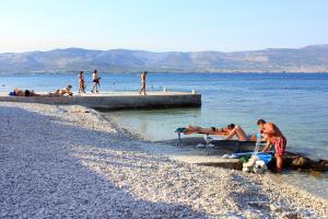 Apartments with a parking space Slatine, Ciovo - 11493
