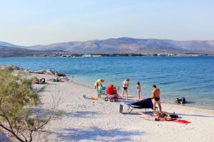 Apartments by the sea Arbanija, Ciovo - 11321