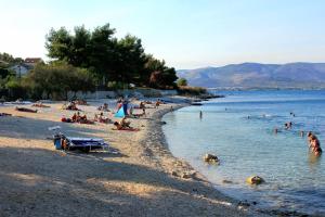 Apartments by the sea Slatine, Ciovo - 12274