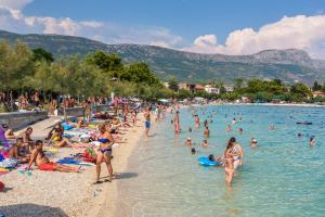 Apartments with a parking space Kastel Stari, Kastela - 12568