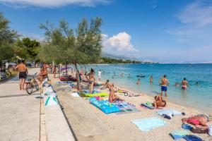 Apartments with a parking space Kastel Stari, Kastela - 12691