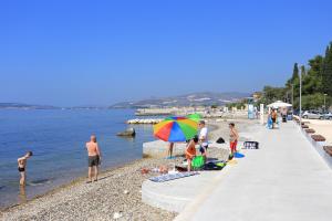 Apartments by the sea Kastel Luksic, Kastela - 12872