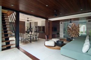 4BR Villa Kamis - Minggu Villas Seminyak