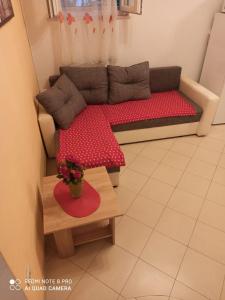 Apartments with a parking space Kastel Stafilic, Kastela - 13375