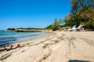 Secluded fishermans cottage Cove Zuborovica, Pasman - 321