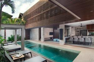 4BR Villa Jumat - Minggu Villas Seminyak