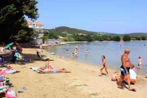 Family friendly seaside apartments Kraj, Pasman - 699