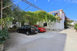 Apartments with a parking space Slatine, Ciovo - 2566