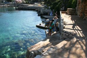 Apartment Zarace - Gdinj 4598a