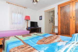 Apartments with parking space Slatine, Ciovo - 2566