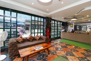 Hotel De Cruise - New Delhi Railway Station