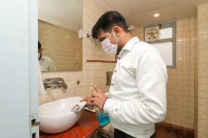 Hotel De Cruise - New Delhi Railway Station