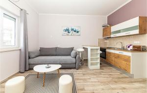 Awesome Apartment In Kastel Luksic With Wifi