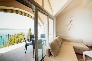 Two-Bedroom Apartment with Terrace and Sea View room in Apartment Selce 5206a