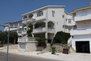 Apartment Stara Novalja 6469a 