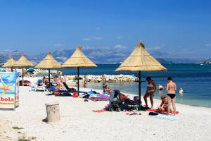 Apartments with a parking space Trogir - 10337