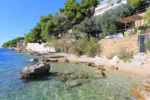 Apartments by the sea Stanici, Omis - 1026 